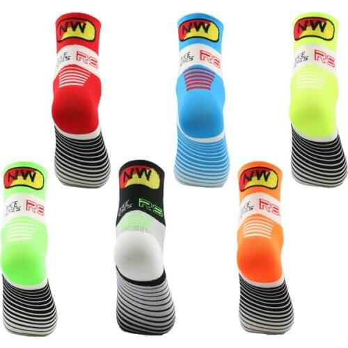 New Sports Running Cycling Socks Men and Women Bicycle Ortdoor Bike Socks Calcetines Ciclismo