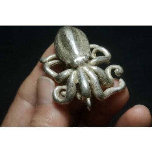 YIZHU CULTUER ART Old China Tibet Silver Carving Octopus Fish Statue Amulet Necklace Pendant Gift