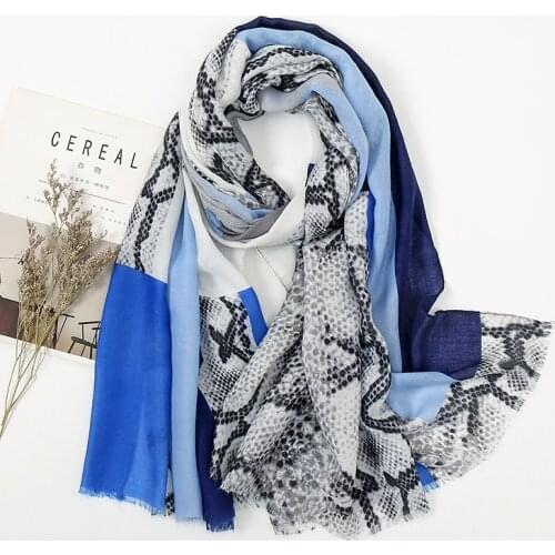 Snake Skin Scarf Woman Vogue 2021 Spain Pattern Hijab Snake Print Long Scarf Women Cotton Summer Cape Womens Headscarf Blue 1PC