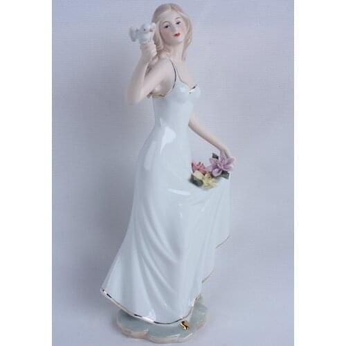 Porcelain Girl and Pigeon Statuette Ceramic Female Figure Craft Ornament Accessories for Room Decoration and Festival Present