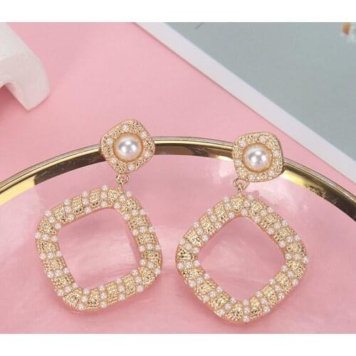 XUAN NGAN Fashion Geometric Metal Pearl Earring Hot Selling Gold Square Shaped Womens Chunky Hoops Earrings Minimalist Jewelry