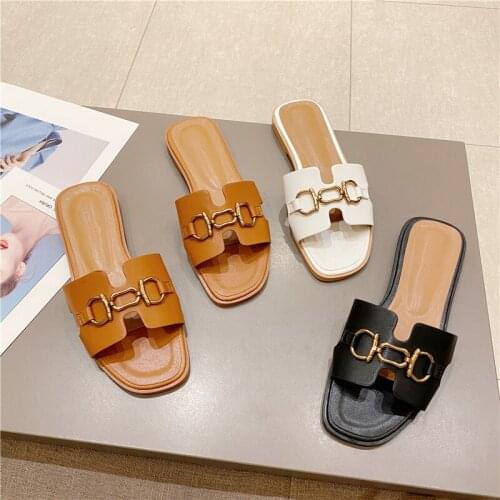 Womens Slippers 2021 Summer Metal Decoration Luxury Square Head Flat Heel Female Plus Size Outdoor Beach Women Slides Sandals