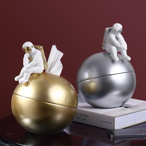 Art Resin Astronaut Roll Paper Box Decoration Modern Living Room Bedroom Dining Table Bathroom Round Paper Roll Home Decoration