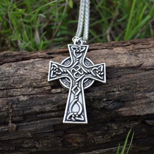 Celtic Christian Jewelry Metal Triquetra Viking Triple Horn Of Odin Celtic Cross Necklaces 1pcs