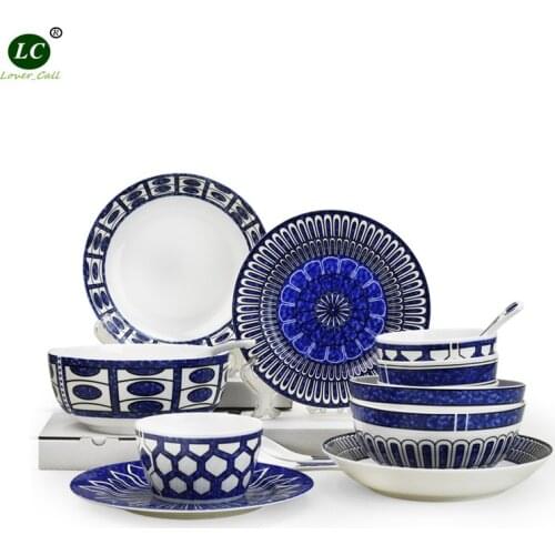 Dinnerware set Flate Plates bowls Flatware Spoons Luxury Design 16pcs Tableware
