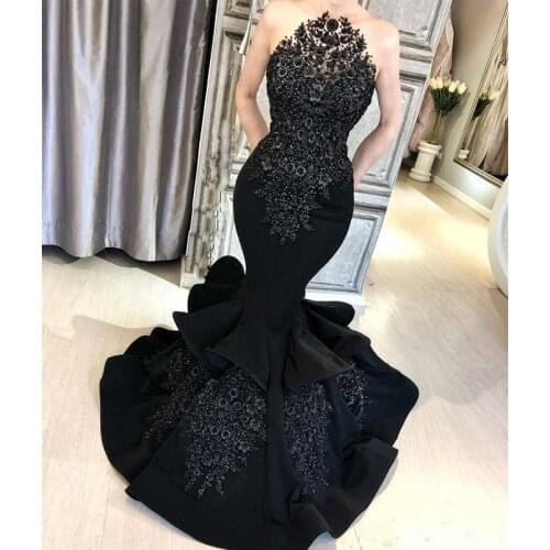 Stunning Black Mermaid Evening Dresses O Neck With Appliques 3D Flower Pears Celebrity Dress Ruffles Tiered Skirt Prom Wears