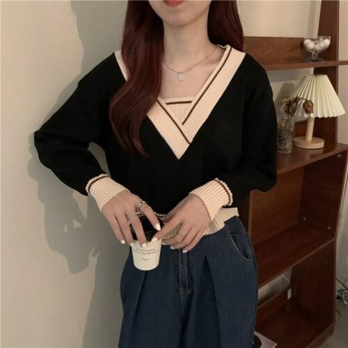 Autumn new style retro western loose V-neck pullover contrast color sweater sweater short fake two-piece top