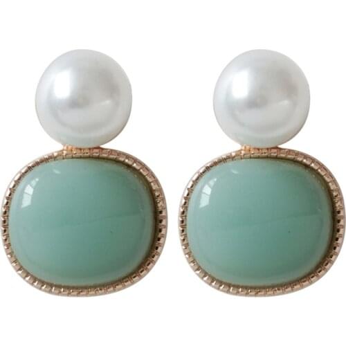 Fashion Oval Wedding Stud Earring New Round Small Earrings Girls Exquesite White Pearl Ear Clip 1Pair Gifts Womens Jewelry