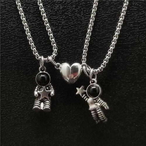 Fashion Spaceman Magnetic Attraction Couple Necklaces Friendship Jewelry Astronaut Magnet Lovers Necklace for Women Men Gift