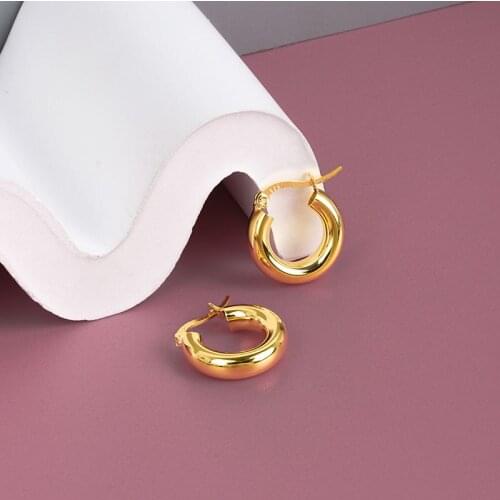 Fashion Geometric Metal Style Hoop Earrings Simple Korean Design Earrings For Women Party Jewelry 2021