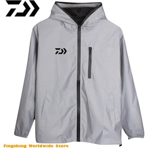 Long Sleeved Reflective Jacket Men / Women Windbreaker Daiwa Fishing Clothing Hooded Men Outdoor Sport Night Shiny Zipper Coats