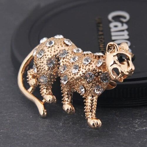 Cute Shiny Rhinestone Animal Leopard Dog Hollow out Heart Brooch Unisex Collar Pin Broches Jewelry Corsage Coat Accessories Gift