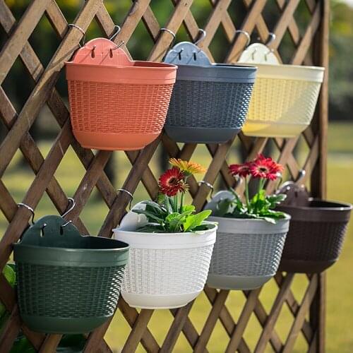 Plastic Wall Hanging Semi-circular Flower Pot Creative Simulation Rattan Wall Hanging Decoration Flower Basket Home Garden Deco
