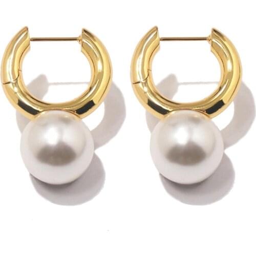 French Simple Vintage Shell Pearl Earring for Women Ins Hot fashion Copper Plated Gold Earring Jewelry for office lady