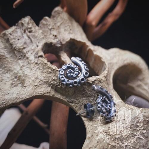 Personality Silver Color Octopus Foot Stud Earrings for Men Womens Punk Style Animal Earring Cool Retro Earring Hip Hop Jewelry