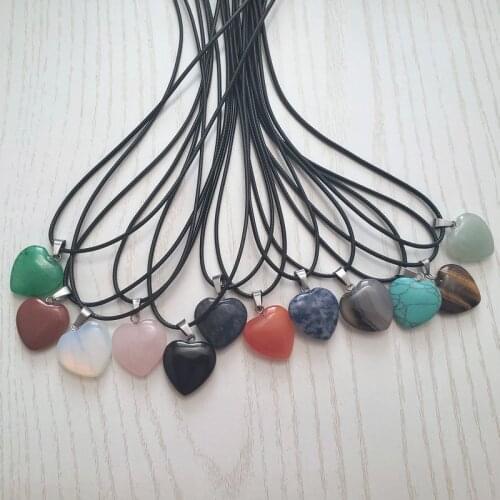2021 Hot 1pcs Good Quality Assorted Heart Natural Stone Crystal Charms Pendants Leather Chains Necklace Fashion Jewelry Making