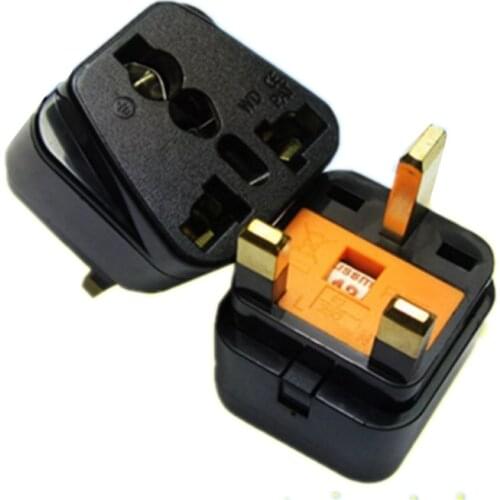 Multifunction 10A 250V Portable Universal Plug to UK Plug Adapter Malaysia Power Socket Travel Converter with Fuse
