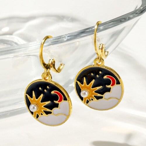 Crescent Sun Moon Painting Huggie Hoop Earrings Simple Gold Endless Hoops Huggies Dangle Earrings Party Jewelry Female Bijoux