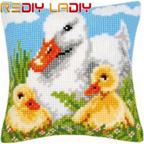 Cross Stitch Cushion King Penguins Make Your Own Pillow DIY Chunky Cross Stitch Kits Pre-Printed Canvas Acrylic Yarn Pillow Case