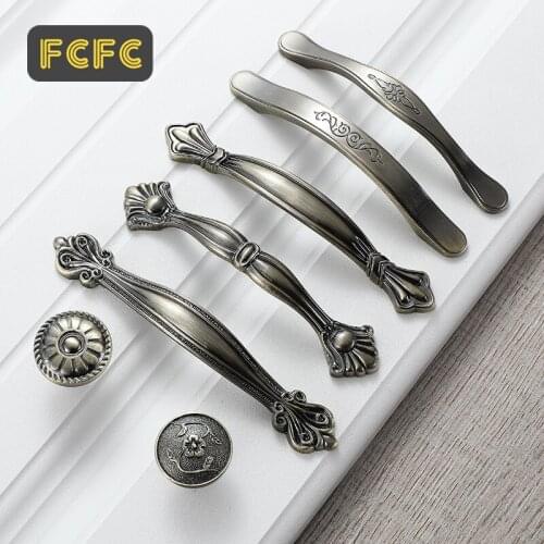 FCFC Vintage Antique Door Handles and Knobs Metal Drawer Pulls Kitchen Cabinet Handles and Knobs Furniture Handles Hardware