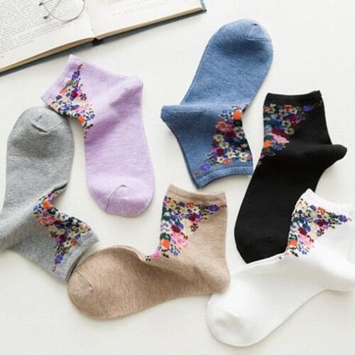 Beautiful Flower Socks , Women Japanese Korean Harajuku style Lovely socks retro Flower Print Casual Girl American Cotton socks