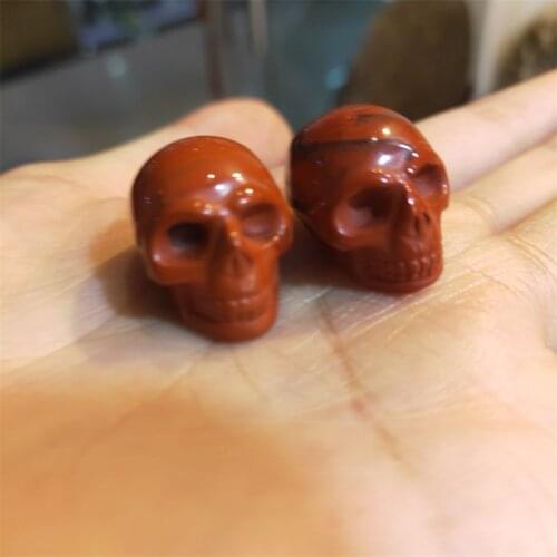 High Quality 1inch Natural red Jasper Skulls Shape Stone Carving Crystal Healing Reiki Home Decor Stone Crystal Craft