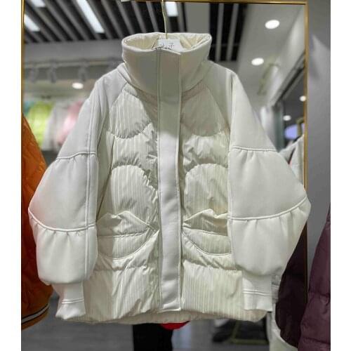 Down Jacket Women Short Korean Thick Winter 2021 New Fashion Red Lips Design Loose Stand Collar White Duck Down Coats Female