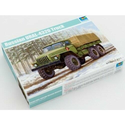 Trumpeter model kit 01012 1/35 Russian URAL-4320 Truck plastic