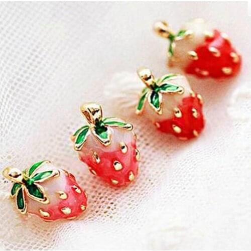 New 2016 Cute Strawberry Jewelry Earrings Brincos Elegant Women Girl Fashion Jewelry Fruit Stud Earrings Boucle D'oreille Femme