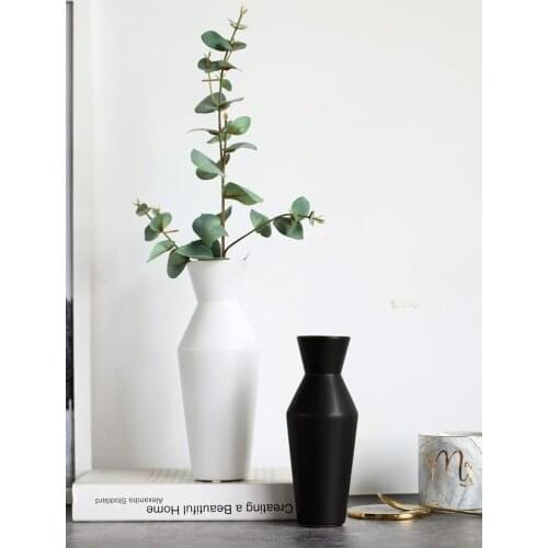 Modern Design Black And White Ceramic Vase Home Accessories Desktop Decoration Flower Soft Decoration
