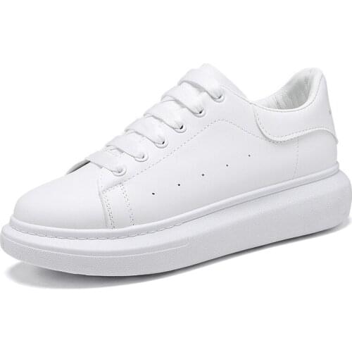 2021 New Mens White Shoes for Lovers All-match Breathable Sponge Cake Thick Bottom Increased Mens and Womens Sneakers