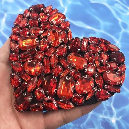 Fashion Red Handmade Heart Rhinestone Beaded Patches for Clothing DIY 3d Embroidery Patch Appliques Decorative Parches