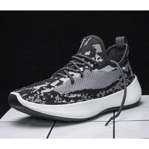 2021 Spring and Summer Mens Shoes Version Fashion Mens Sports Casual Running Shoes Spring Breathable Mesh Thin Shoes