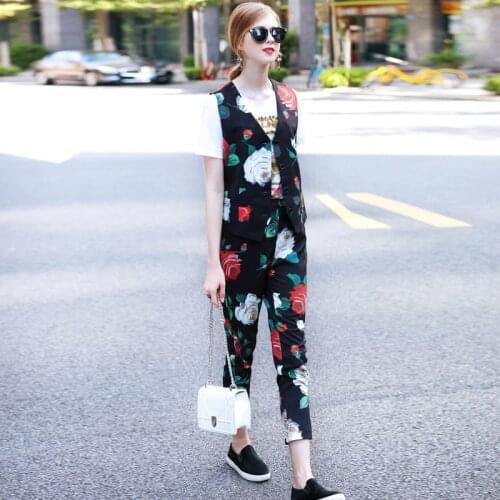 Customized Womens 2018 New Runway Designer Red White Rose Flora Print Sleeveless Vest Top+ Calf-Length Pants Suit 2 Piece Sets