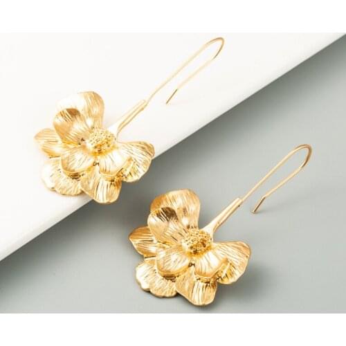 Free Shipping HER020 100 Pairs/lot Golden Alloy Floral Earrings Ear Nail Fashion Earrings Women Wearing Jewelry Wholesale