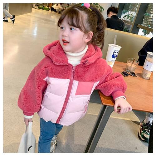 Girls Cotton Clothing 2020 Winter New Cap Splicing Thickened Cotton Clothing Small Childrens Lamb Hair Splicing Fashion Clothes