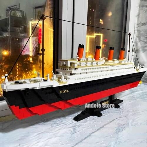 Titanic Cruise Ship Building Block Boat Model Bricks Moive Series Jack and Rose Figures Toys For Kid Birthday Gift Home Decor