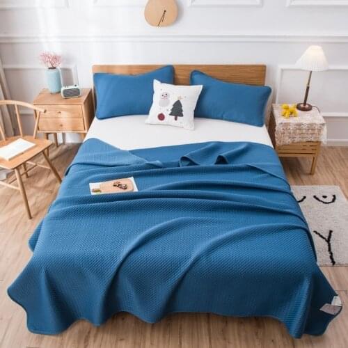 3Pcs Full/Queen Size Embossed Solid Color Coverlet Bedspread Quilt Soft Comfy include 1 quilt 2 pillow shams Machine Washable