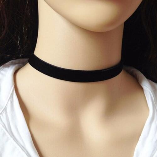 Original New Fashion Black Velvet Choker Necklace Women Harajuku Gothic Statement Necklace Female Jewelry Party Wedding Gifts