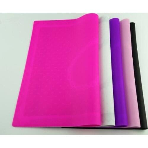 100 pcs Nail Art Tips Practice Silicone Table Cover Mat Pad Point Lace Printing Coloring Polish Gel UV Washable Foldable Tools M