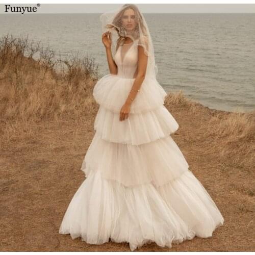 Wedding Dress Boho Tiered Tulle Sleeveless Robe De Mariée 2020 New White Princess Cake Bridal Ball Gown With Free Veil