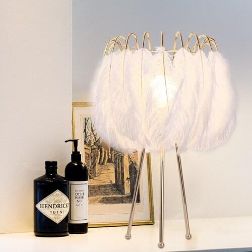 Modern Fashion Warm Girl Princess Room Study Bedroom Feather Desk Lamp White Warm Luxurious Craft Table Lamp Series Bedside