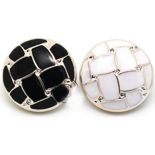 10pcs/lot 18-30mm high-grade black and white plaid buttons ladies coat windbreaker coat clothes buttons C067