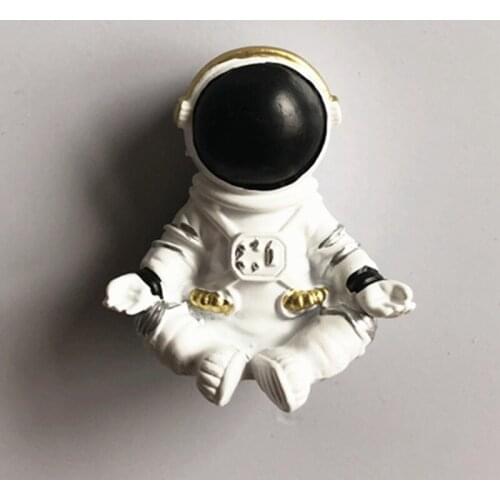 11Pcs Magnetic Sticker Astronaut Refrigerator Magnet 3D Creative Fridge Magnet Home Decoration Space Shuttle Magnet