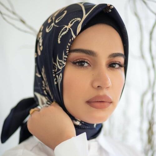 Satin Hijab Silk Head Scarf Headwraps For Women Black Paisley Print Four Seasons Hair Scarf 90*90cm Foulard Iuxe Bandana Femme