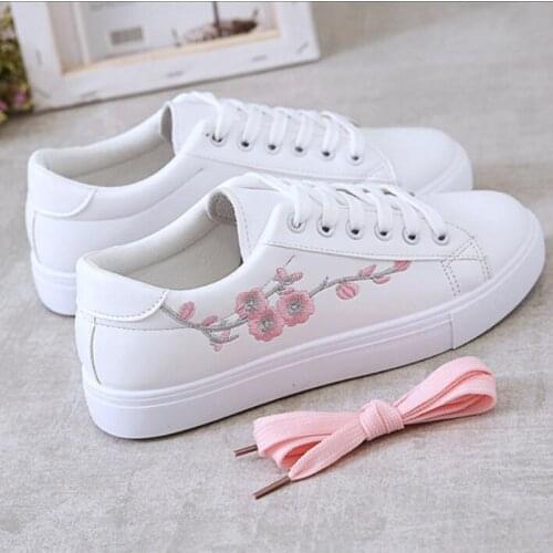 2020 Spring Fashion Breathble Vulcanized Shoes Women Sneakers Pu leather Platform Shoes Women Lace up Casual Shoes White A530