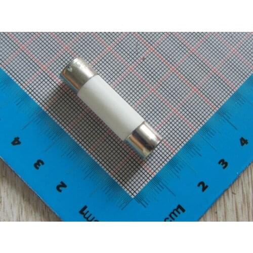 Free shipping 10pc Ceramic fuse R015 0.5A 1A 2A 4A 5A 6A 8A 10A 16A 20A 32A 500V 10*38 Ceramic insurance tube