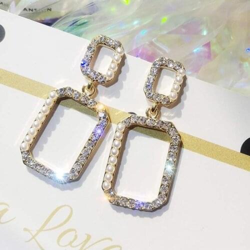 Fashion new cold wind atmosphere rhinestone square earrings Korean version of the pearl wild earrings friends gift