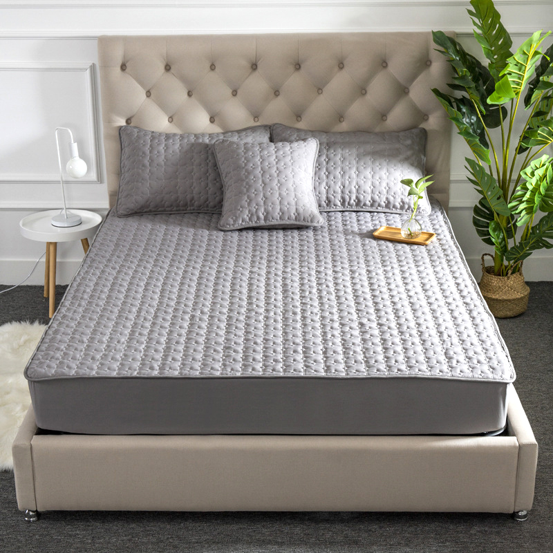 Washable Bed Cover Queen Size Breathable Solid Color Mattress Cover Embossed Quilted King Mattress Protector Mattress Topper