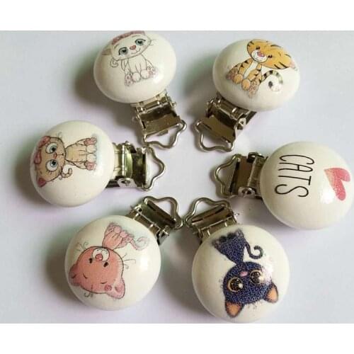 Random mix 5pcs/lot Baby Pacifier Clips Holder Cute Bear Wooden Round For Baby Funny Pacifier